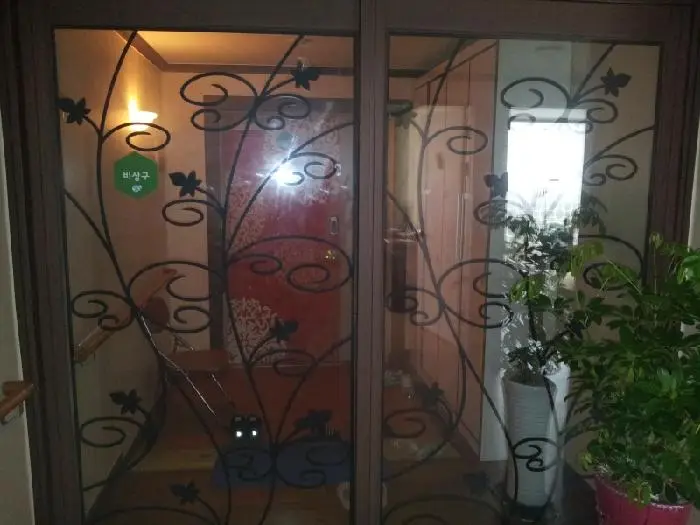 입구