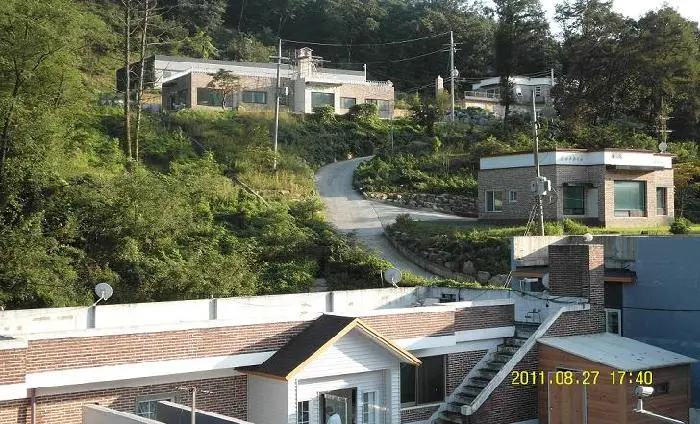 옆에서본 전경