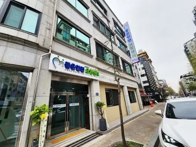 시설 정문