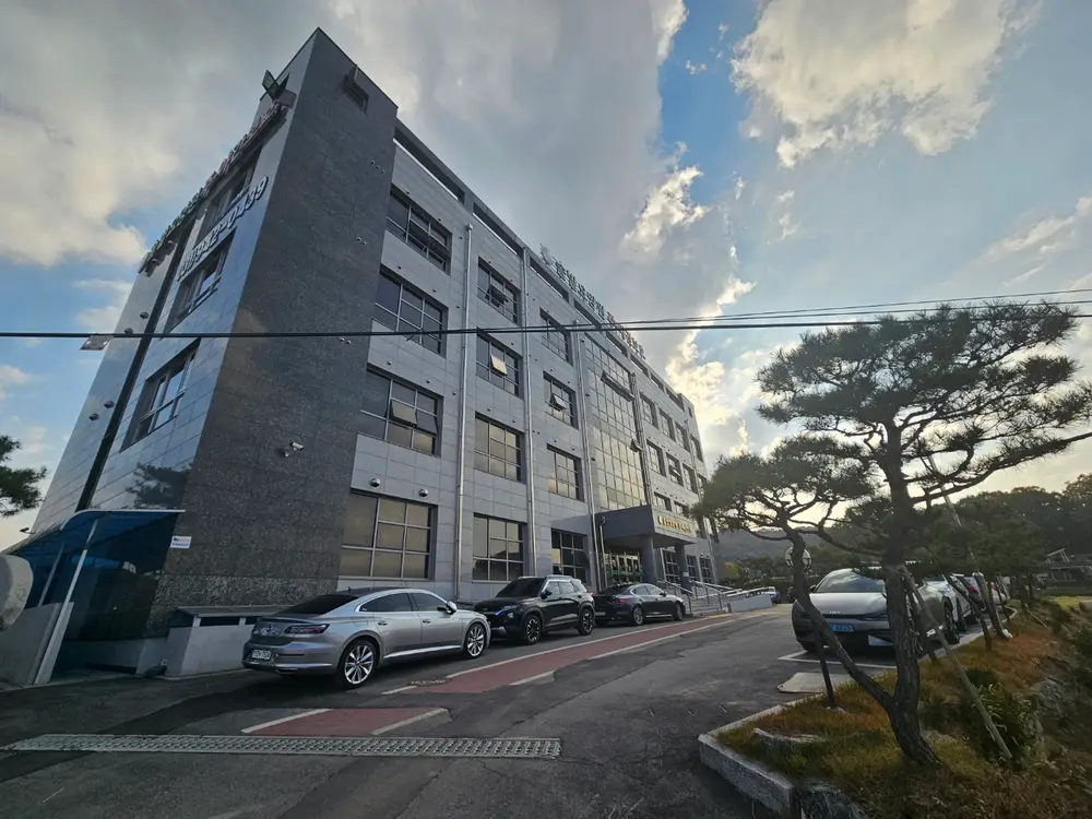 솔밭요양원 전경 사진