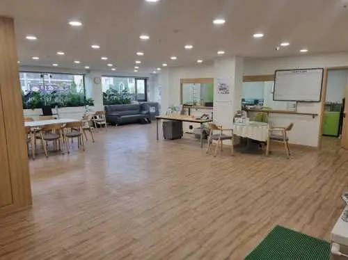 3층 센터 전경
