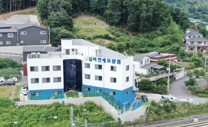 실버만세요양원 외부전경