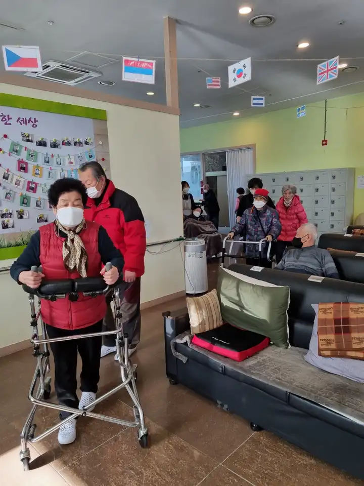프로그램_01_실내산책운동