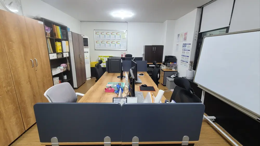 센터내 사무실 전경2