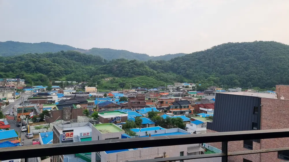 시설 남향 뷰 2