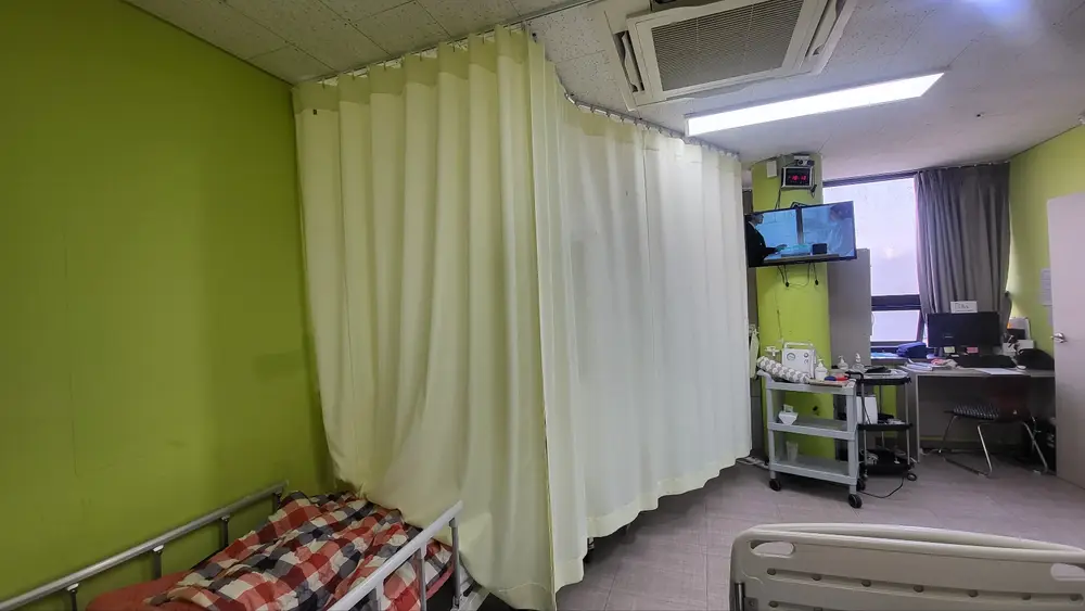 레일커텐 설치 완료