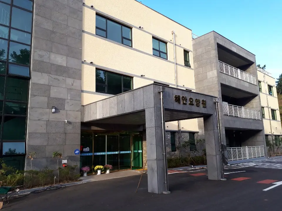 시설앞전경1