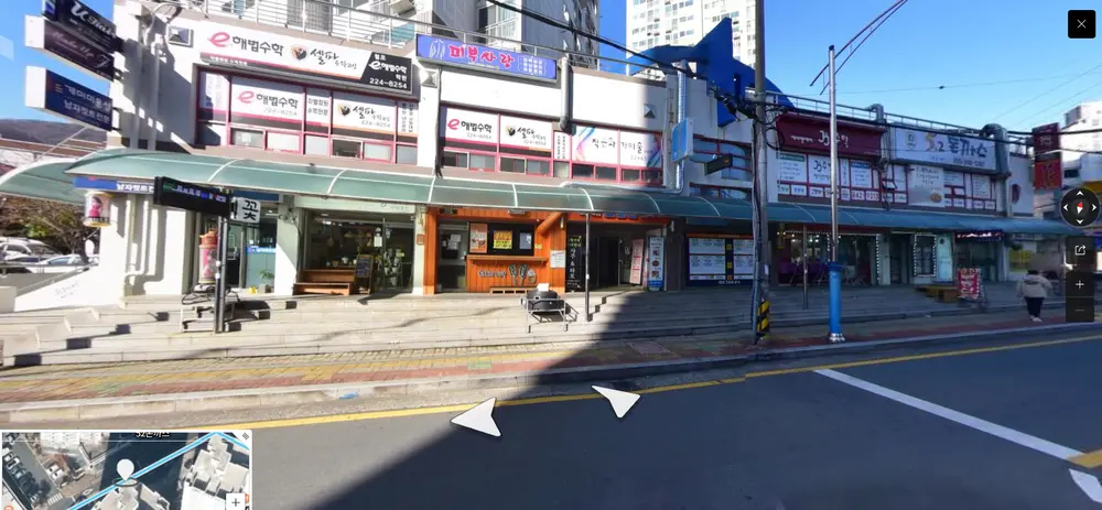 건물 전경