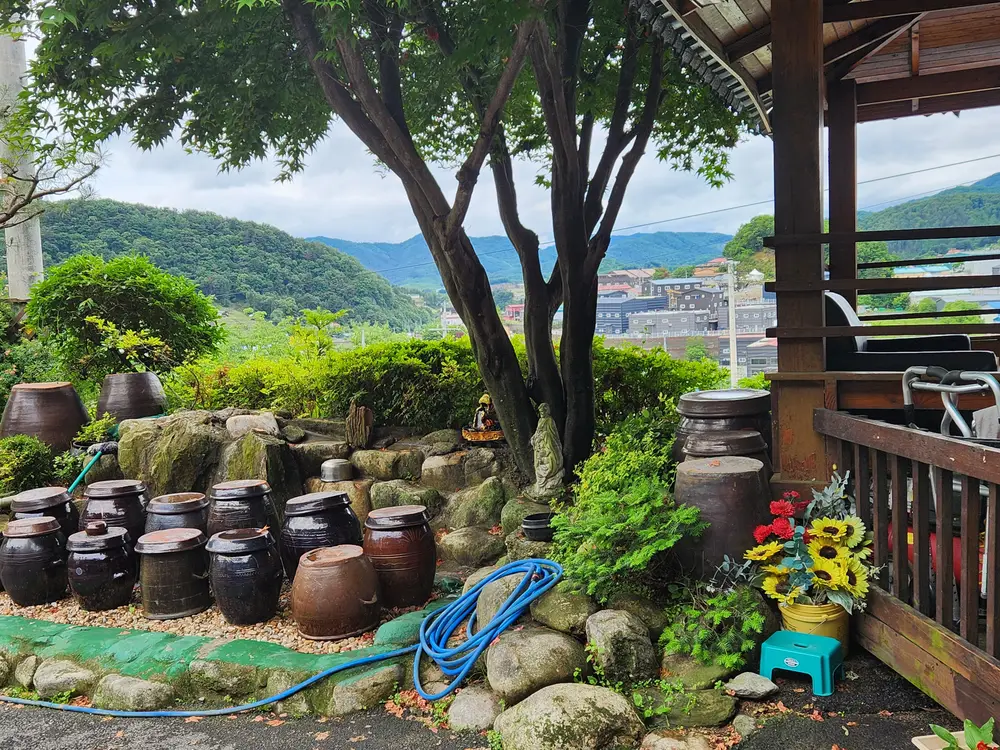 수산나의집 앞뜰입니다