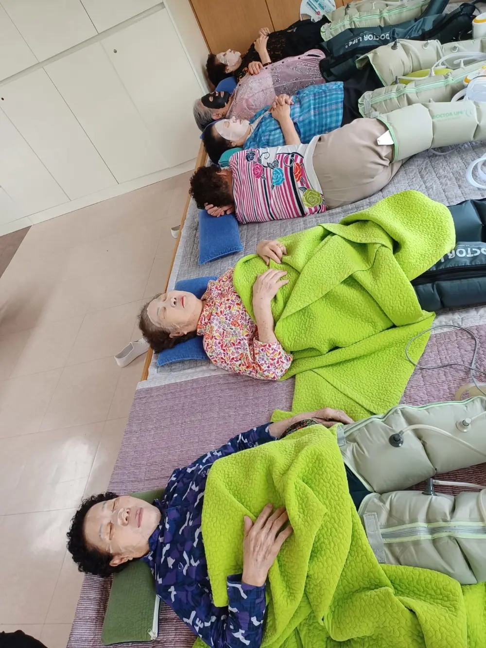물리치료 얼굴팩 마사지 프